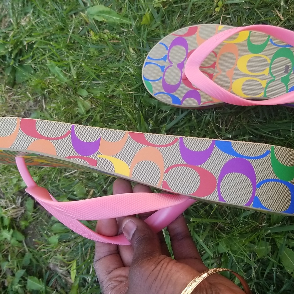 Coach Rainbow Signature Lynn Flip Flop -8 - Picture 4 of 7